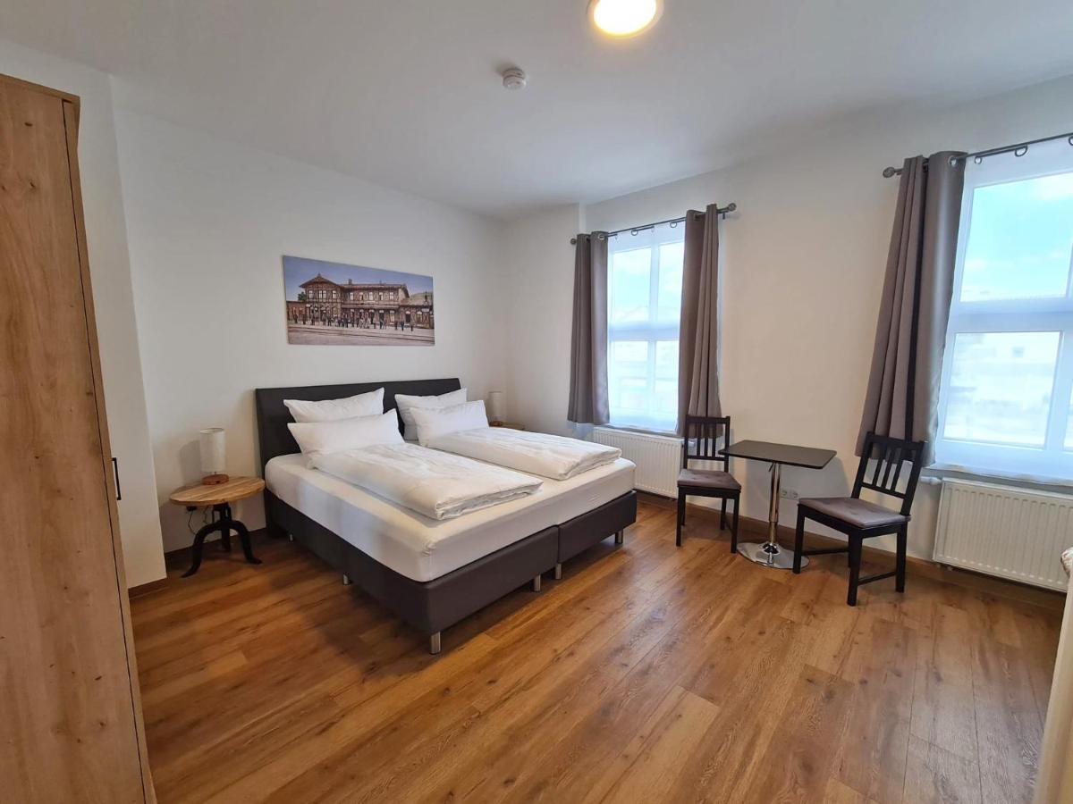 Hotel Gleis 3Viertel جينا المظهر الخارجي الصورة